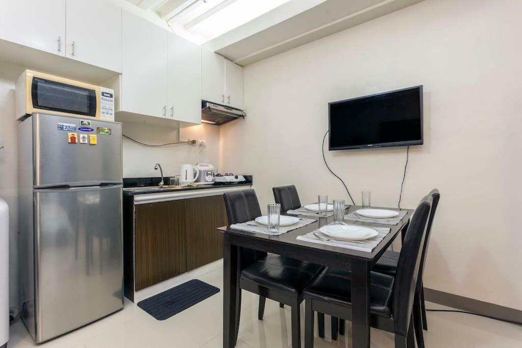 Jen'S Paranaque City Apartment مانيلا المظهر الخارجي الصورة